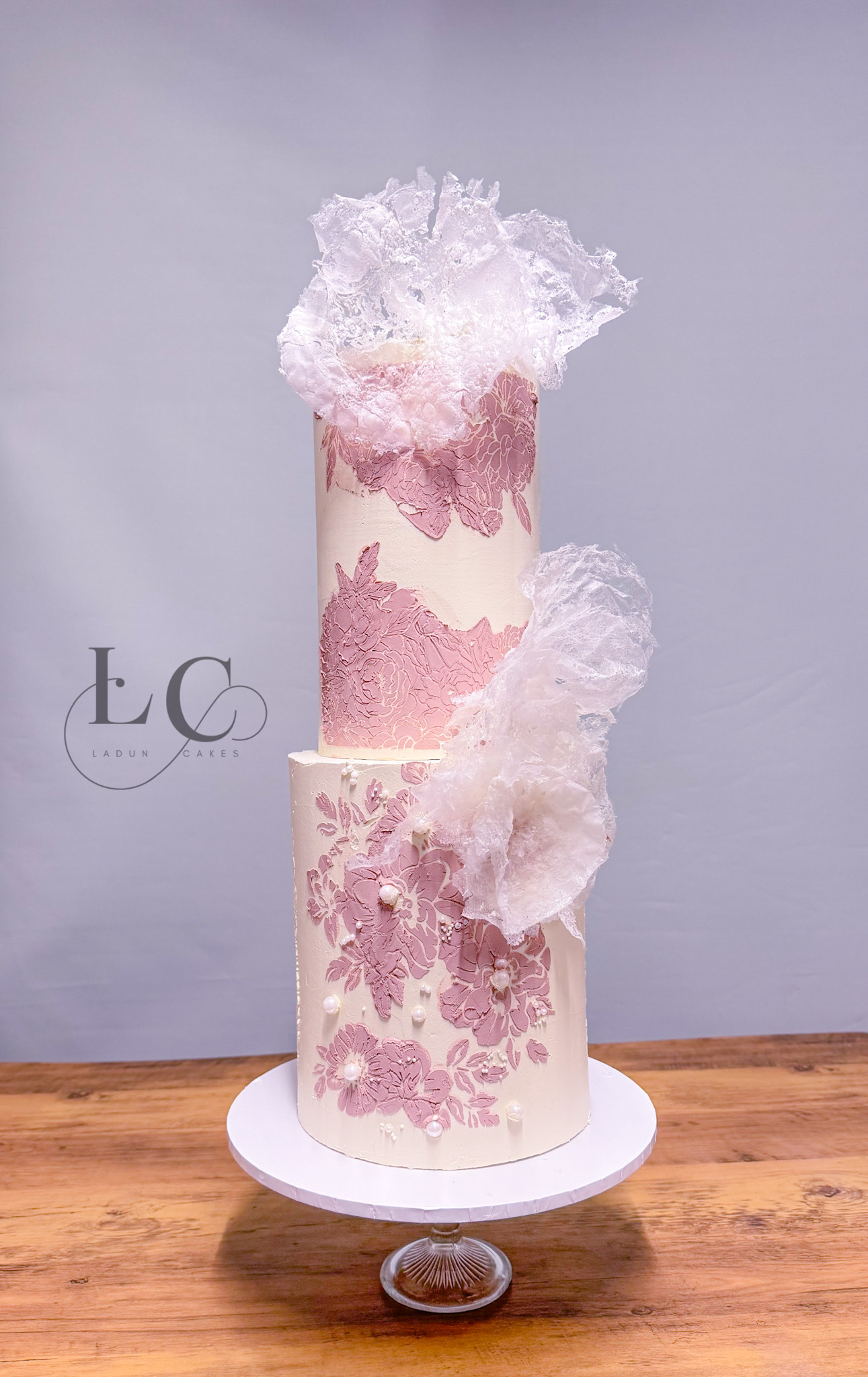 Luxury wedding cake by Ladun Cakes, Basildon Essex